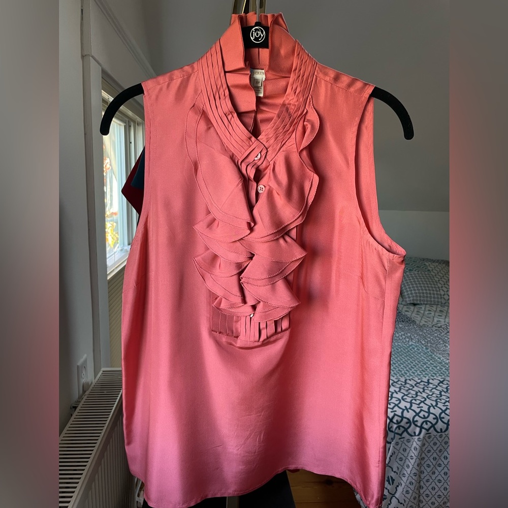 👋🏼Donated! /JCrew 100% silk sleeveless blouse
